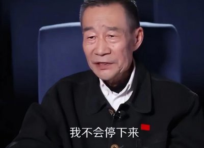 ​全程摇头晃脑表情狰狞，靳东带来“国家一级演员”教科书式演技