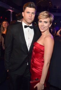 ​斯嘉丽·约翰逊与男友、SNL的Colin Jost订婚了