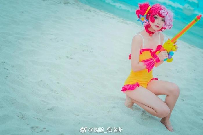 王者荣耀: 小乔缤纷独角兽COS, 彩虹糖夏日沙滩, 清凉一夏