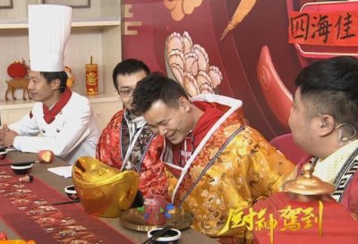 ​DNF：虎牙狂人化身厨神C位解说，一个金元宝能让剑魂增幅17?