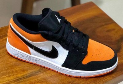 ​黑扣碎实物图首次曝光！全新 Air Jordan 1 Low 即将发售