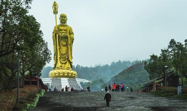 在河南境内，也有一座“九华山”——固始西九华山。